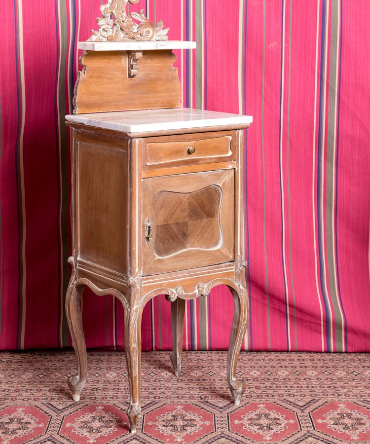 Pareja De Mesitas De Noche Antiguas Tessa - Antique arte y decoracion