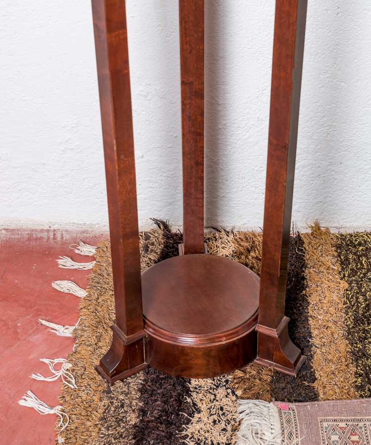Pedestal antiguo de madera de caoba - Antique arte y decoracion