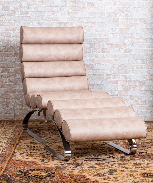 Sillón de diseño con reposapiés - Antique arte y decoracion