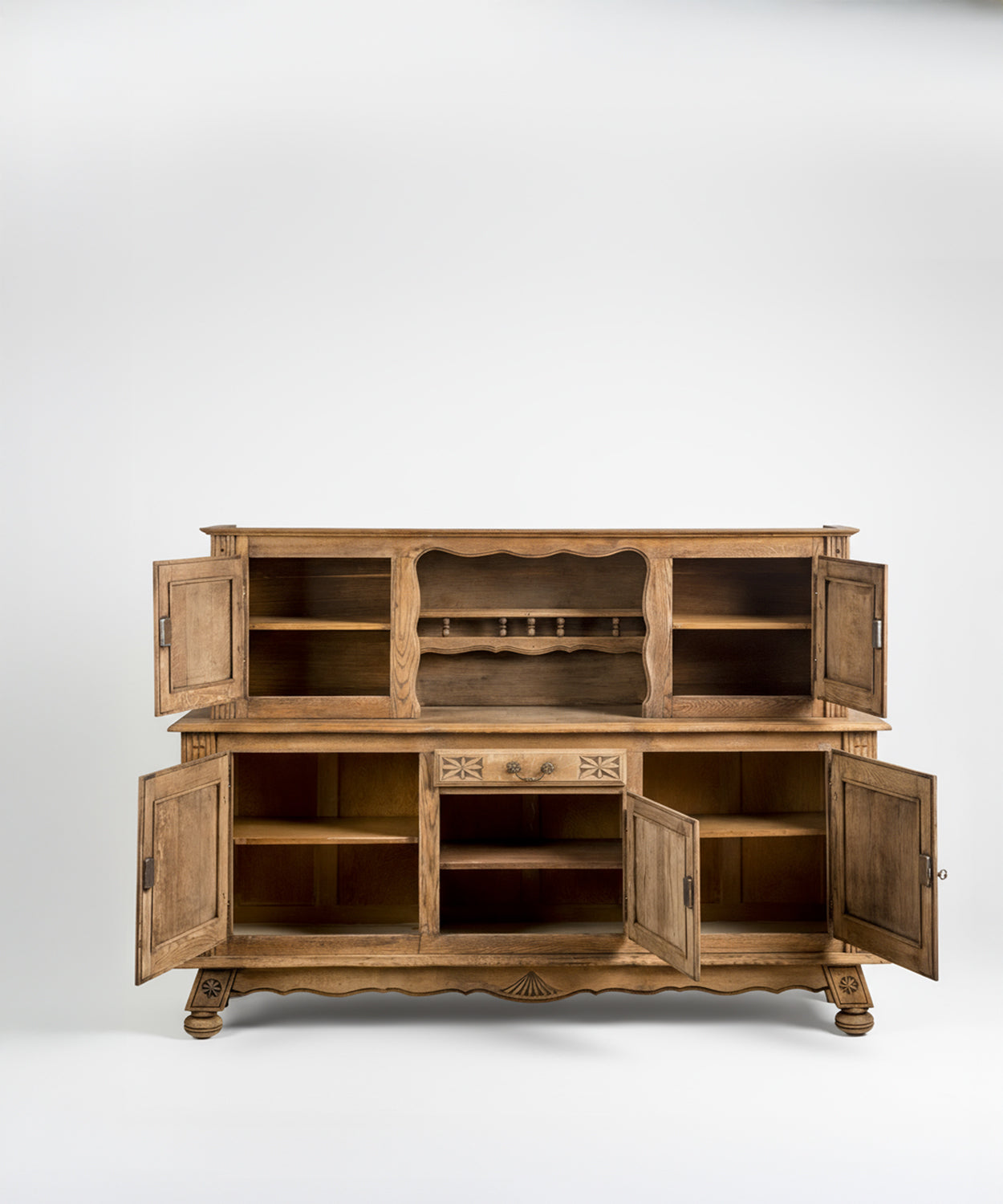 Aparador francés de roble