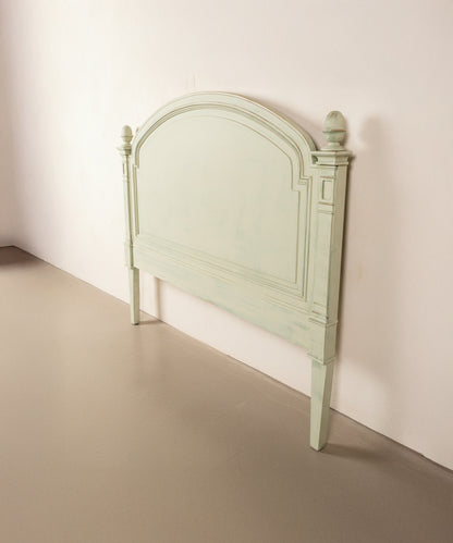 Cabecero de madera de estilo provenzal