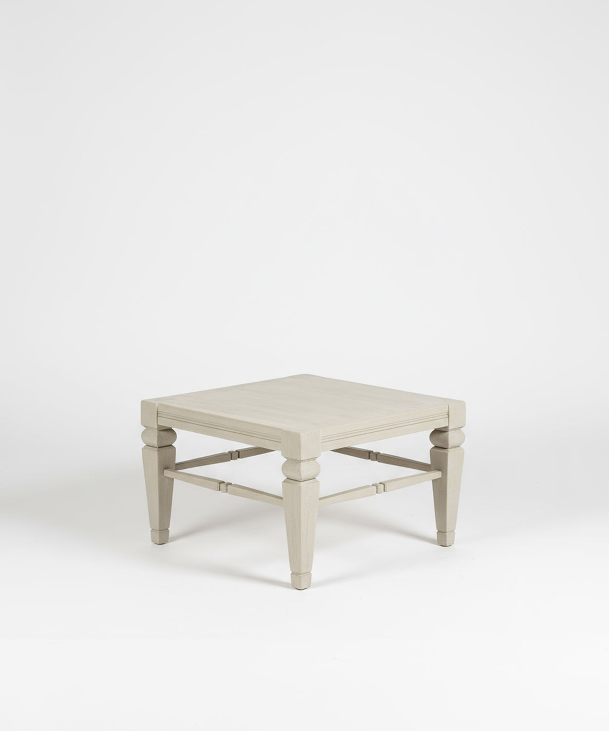 Mesa baja auxiliar de madera Celine