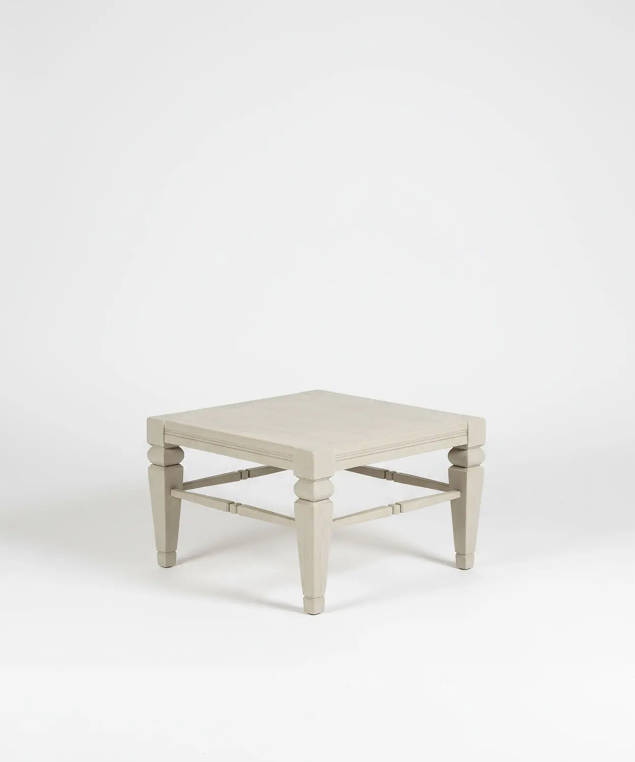 Mesa baja auxiliar de madera Celine Antique arte y decoracion