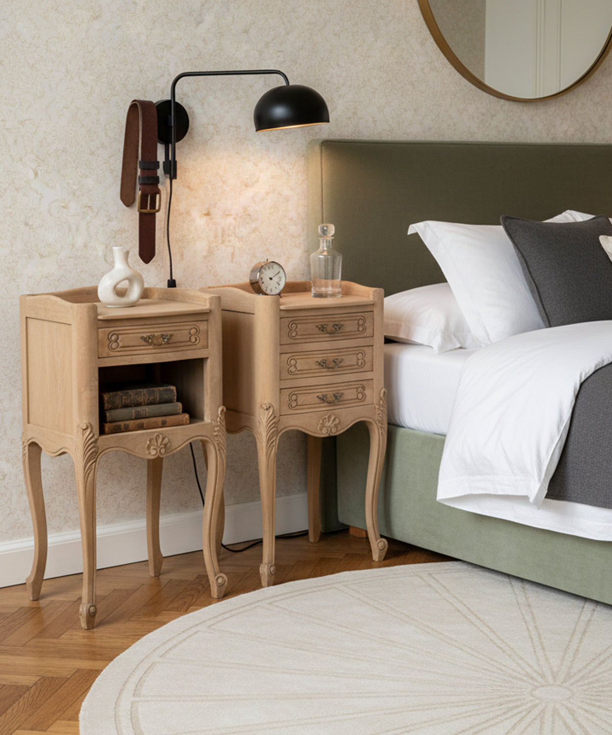 Pareja de mesitas Luis XV