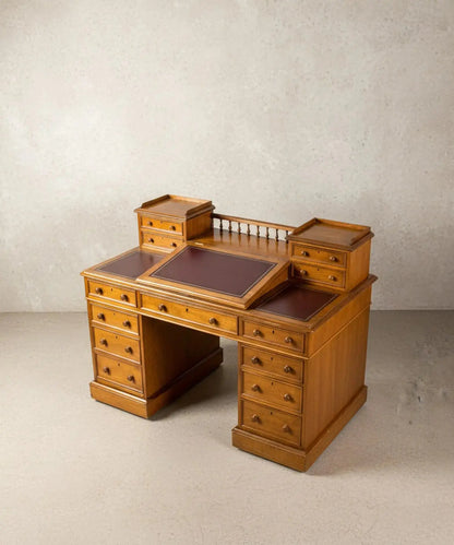 Escritorio Victoriano Dickens en roble macizo con secreter Antique arte y decoracion