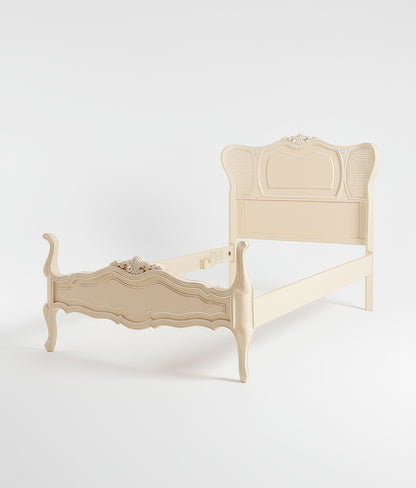 Cama antigua estilo Luis XV