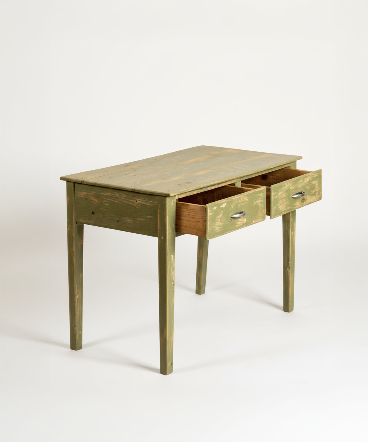 Gorbea antique rustic table