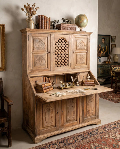 Escritorio antiguo de madera natural con tapa abatible en despacho — Antique Arte y Decoración