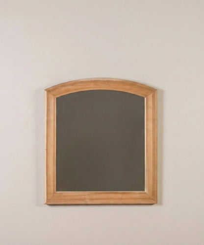 Vista frontal de espejo individual de madera estilo rústico chic