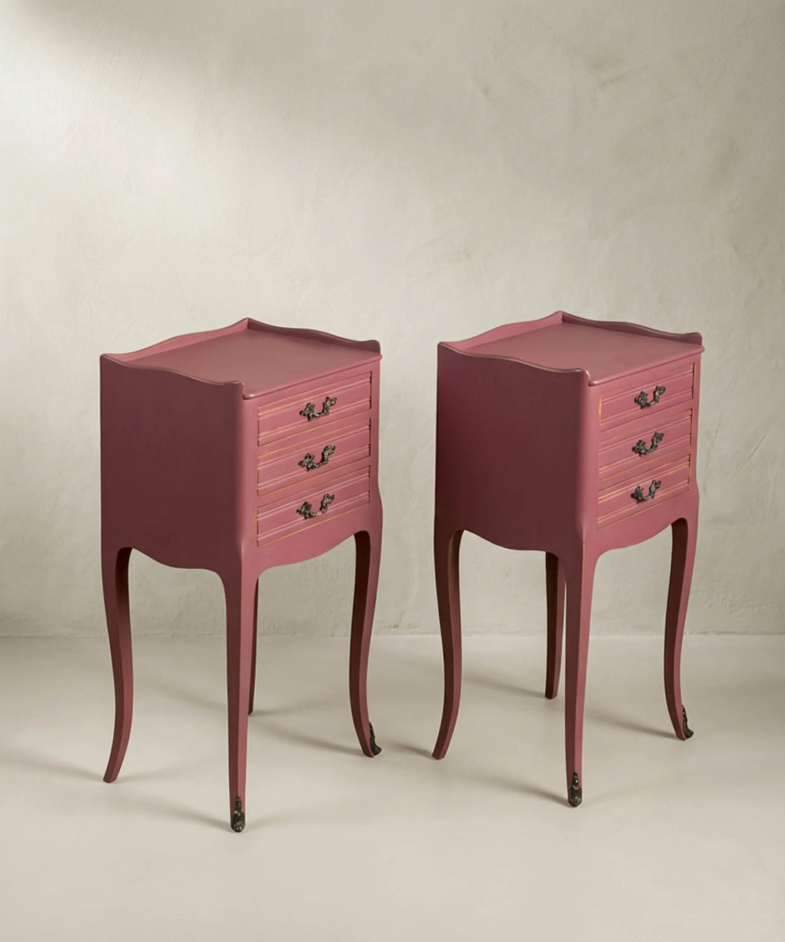Pair of Louis XV style bedside tables in mauve