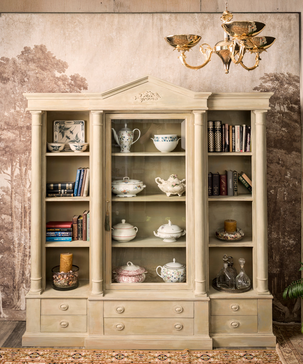 Librería de estilo neoclásico