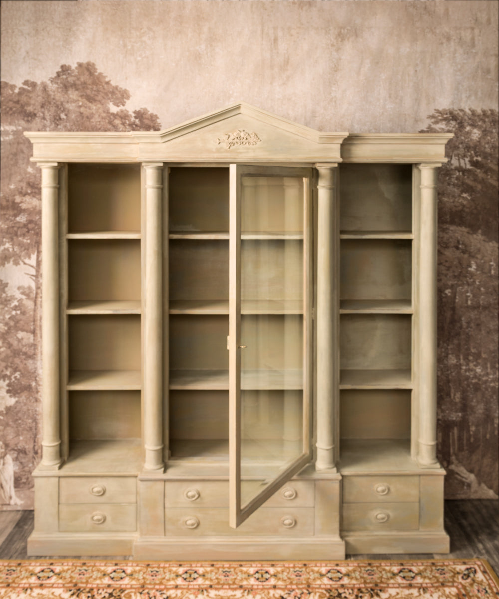 Librería de estilo neoclásico