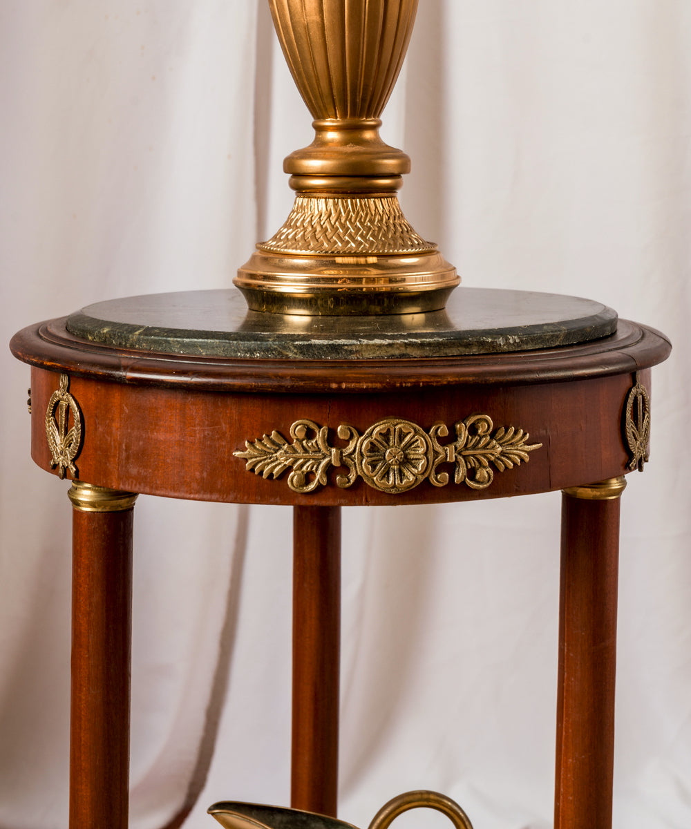 Mesa Imperio antigua