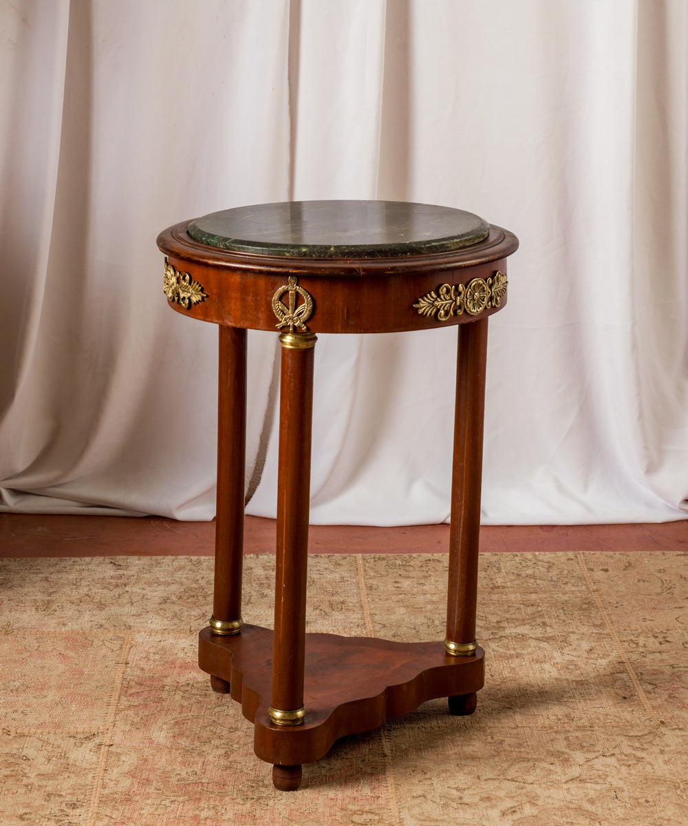 Mesa Imperio antigua