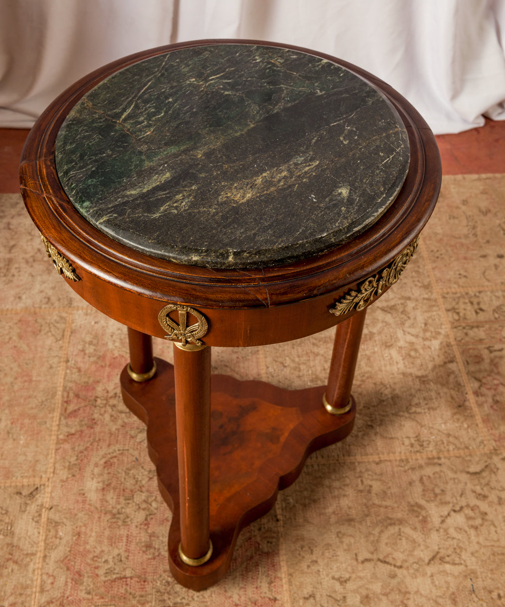 Mesa Imperio antigua