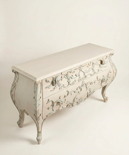 Vista superior cómoda bombé Luis XV con tablero y talla de acanto en decapé — Antique Arte y Decoración