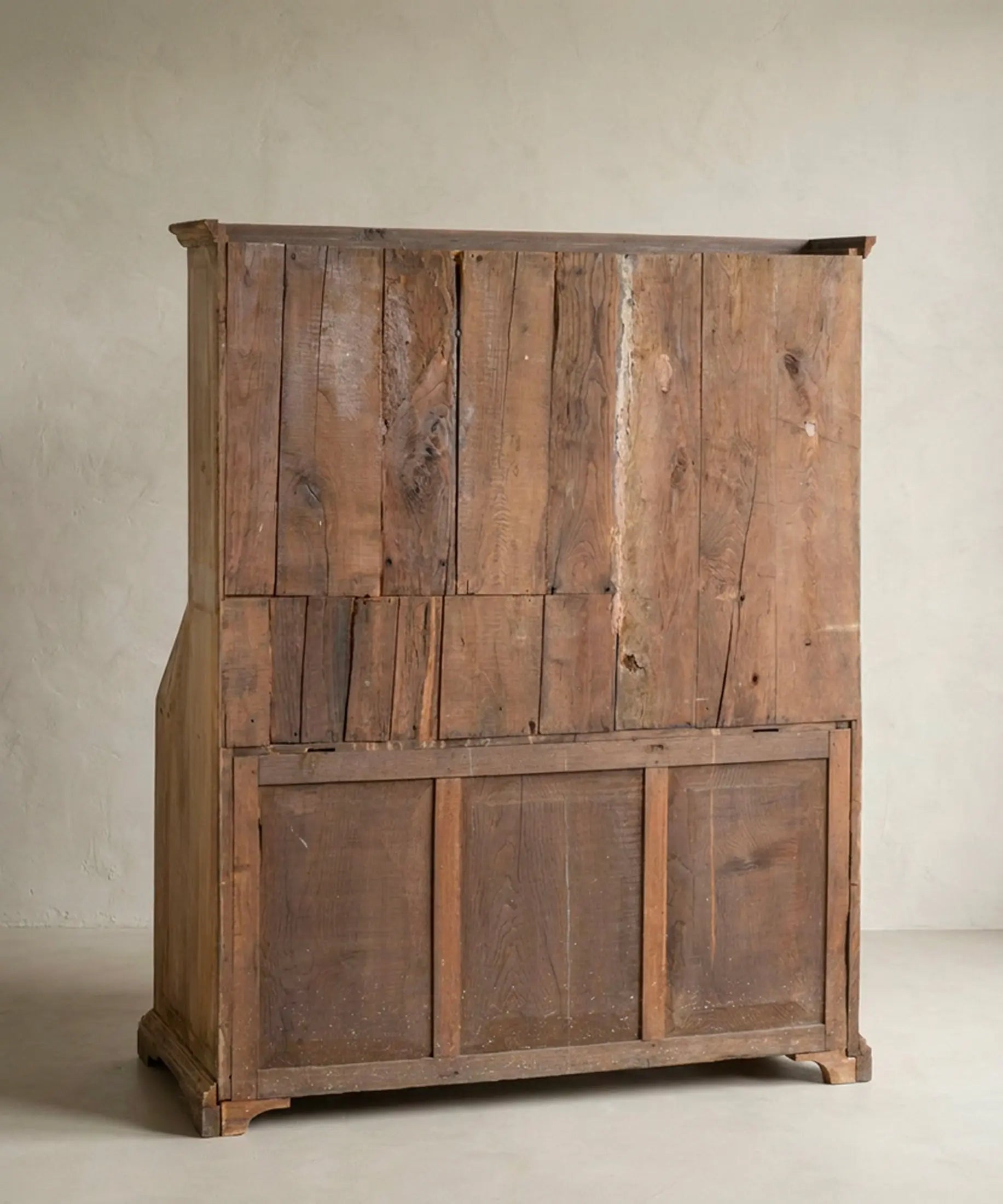 Vista trasera buró siglo XVIII con tablas de madera maciza original — Antique Arte y Decoración