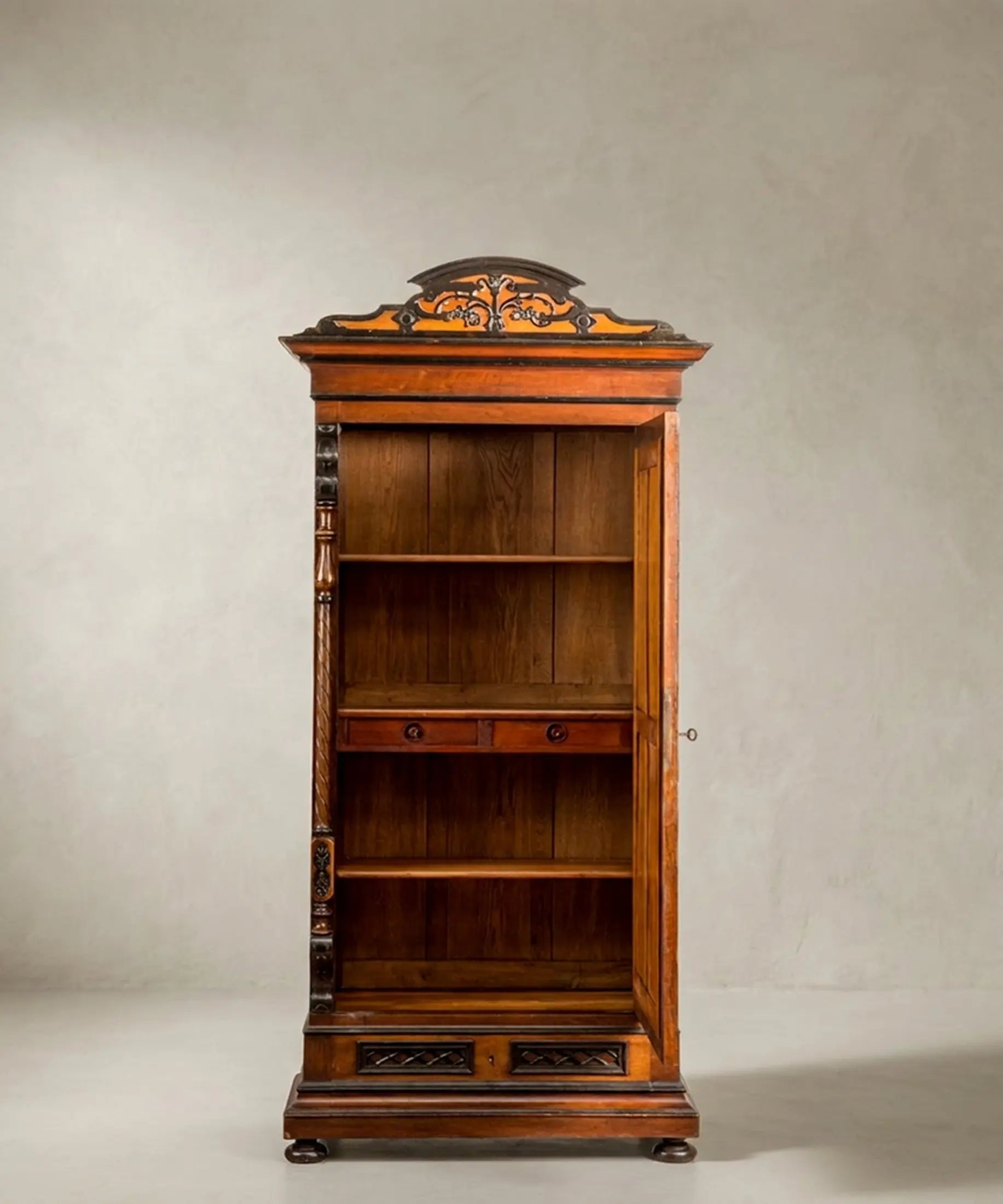 Armario antiguo abierto con baldas y cajoncitos interiores — Antique Arte y Decoración