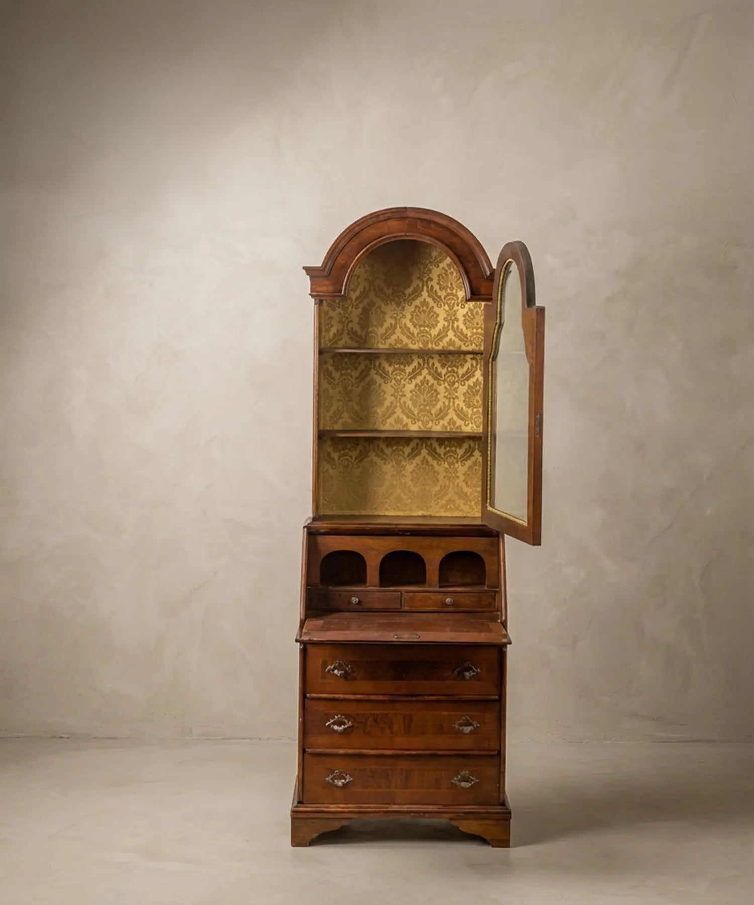 Escritorio secreter con vitrina