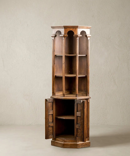 Rinconera de Madera con Arquería y Puertas de Cuarterones | Estilo Castellano