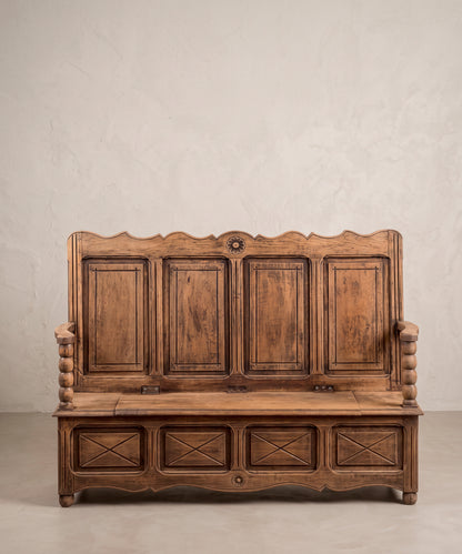 Banco arcón de roble macizo, vista frontal — Antique Arte y Decoración