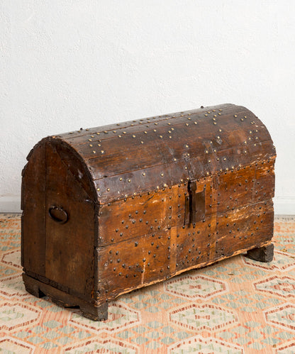 Wooden chest from the 18th century