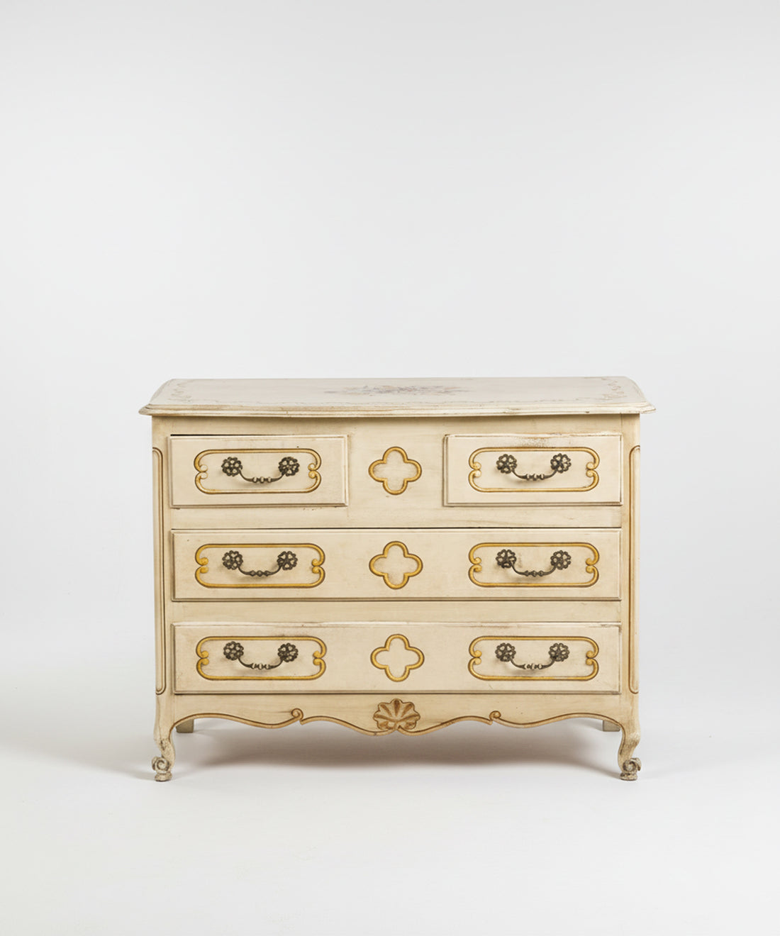 Cómoda vintage con pinturas de flores