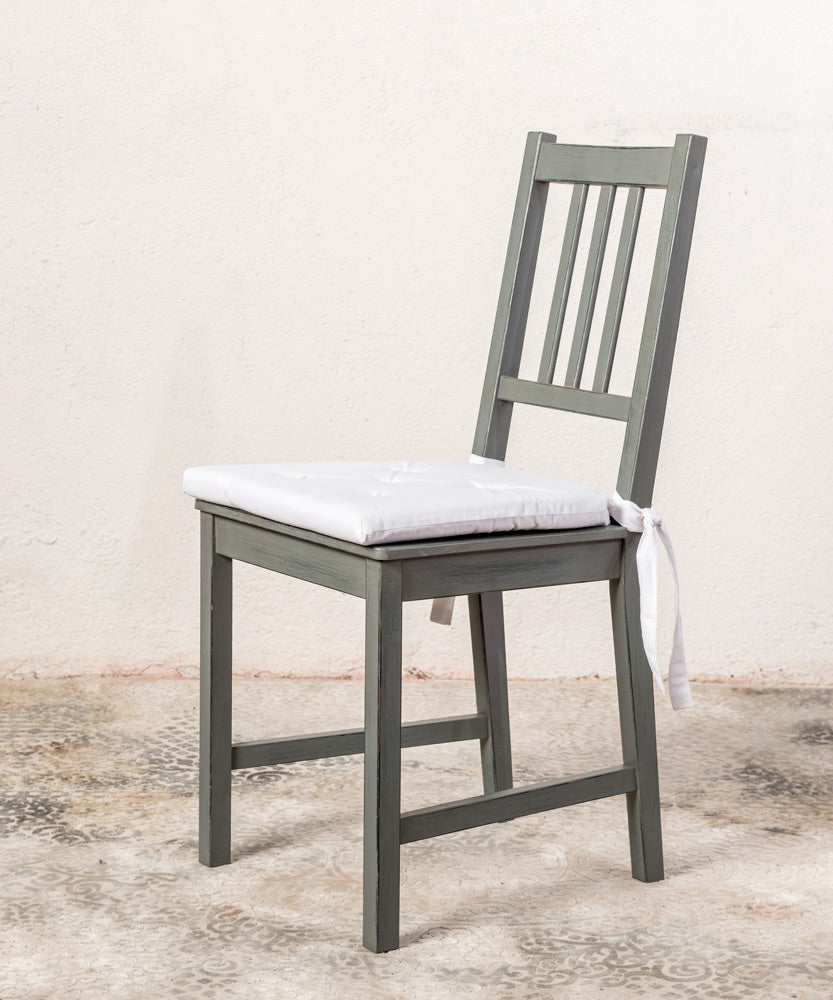 Ávila rustic wooden chair