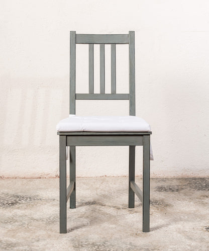 Ávila rustic wooden chair