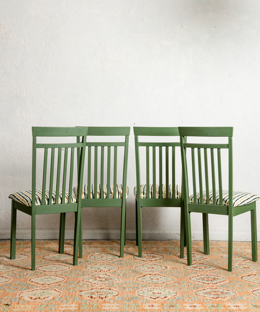 Set of vintage chairs El Cortijo