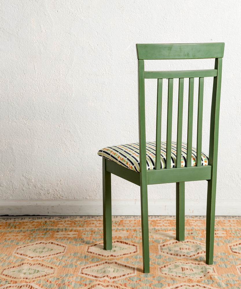 Set of vintage chairs El Cortijo