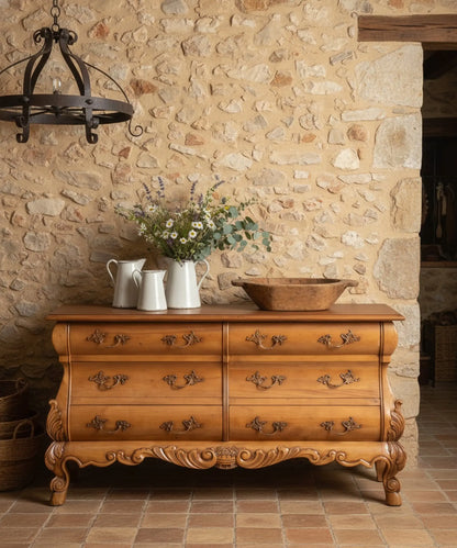 Aparador Bombé Antiguo de Madera Tallada | Estilo Holandés