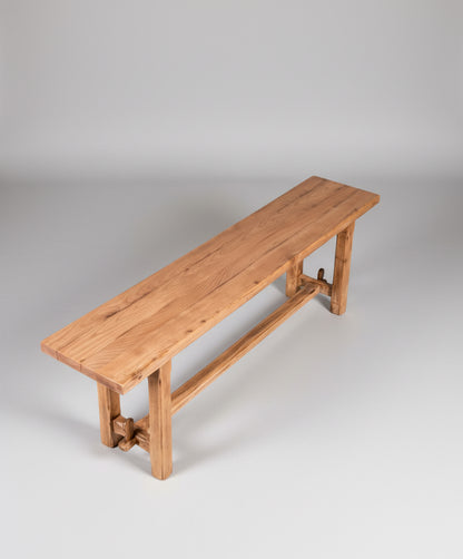 Banco de madera antiguo