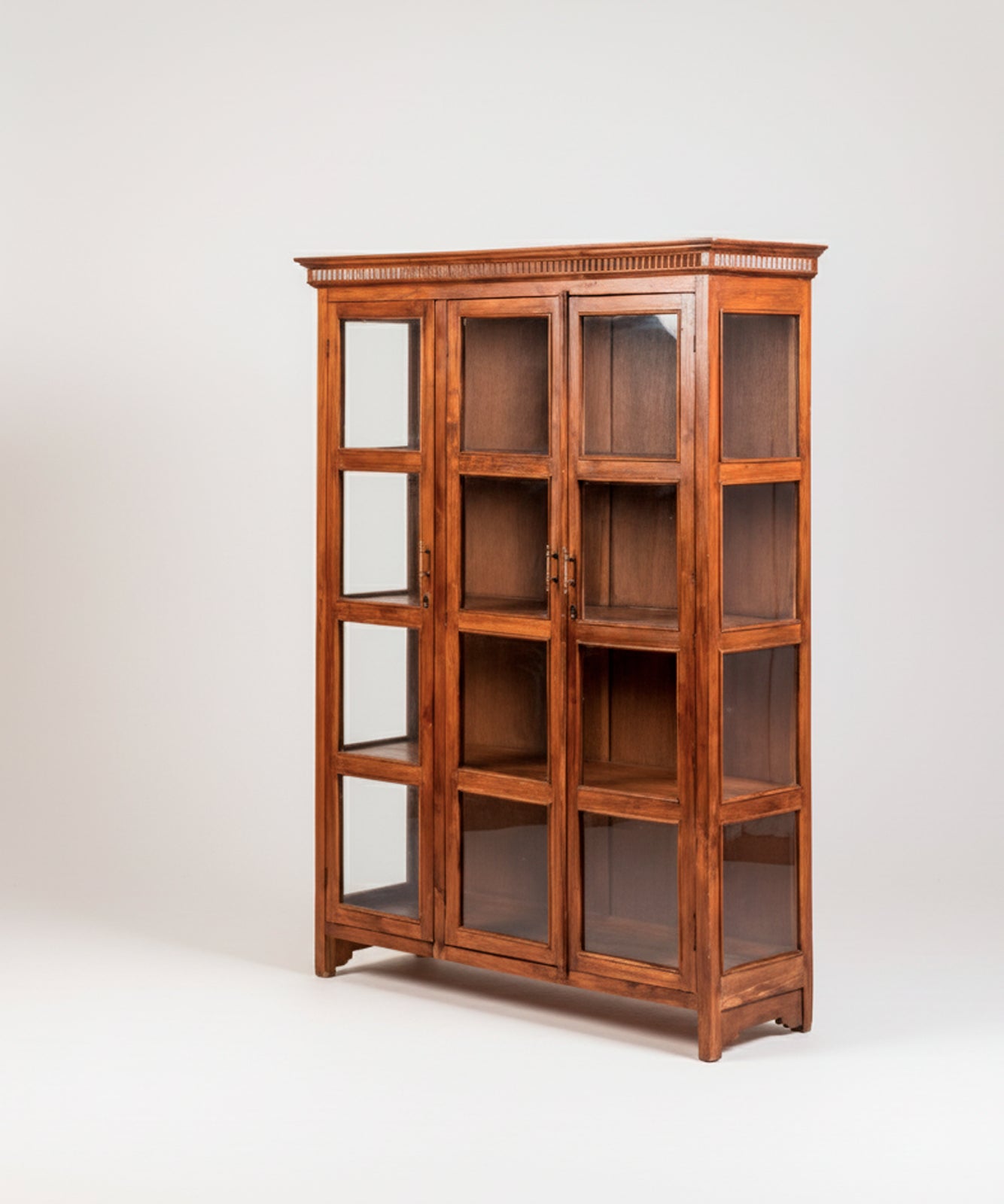 Vitrina de madera Oxford
