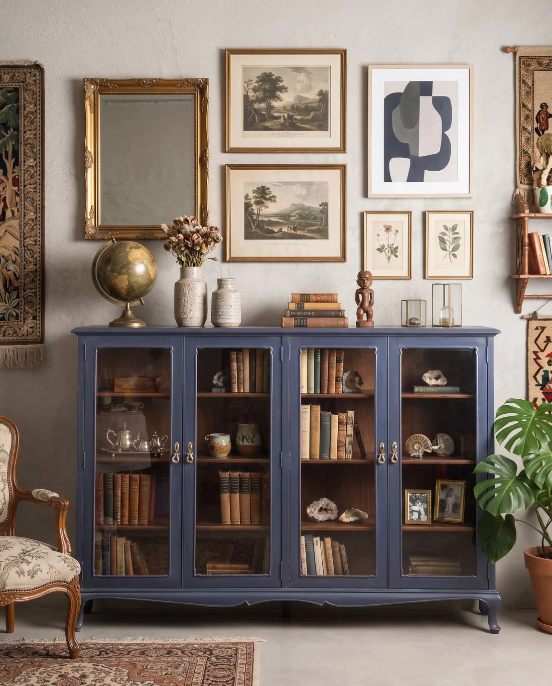 Vitrina Librería Antigua Pintada en Azul Azafata con 4 Puertas | Estilo Queen Anne Inglés