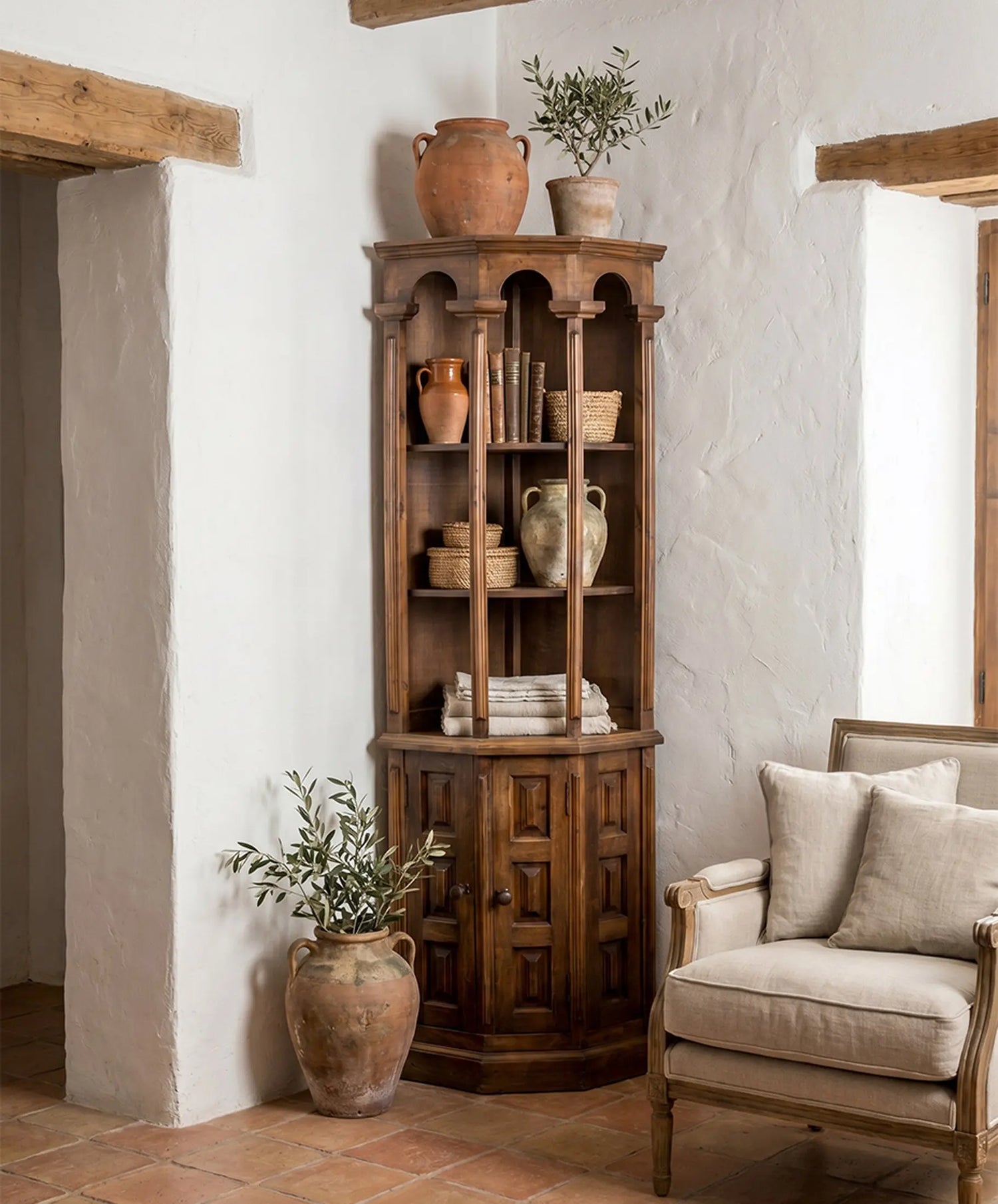 Rinconera de Madera con Arquería y Puertas de Cuarterones | Estilo Castellano