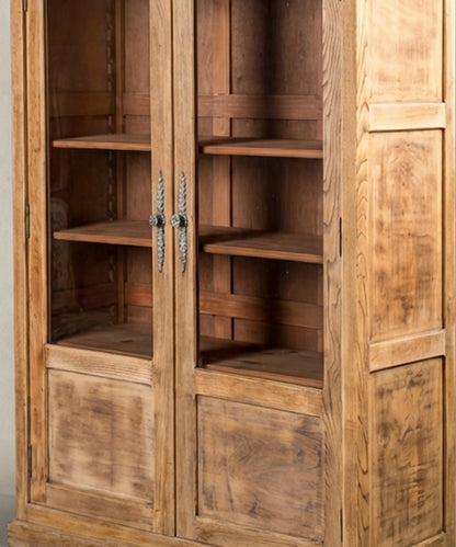 Vitrina antigua de madera lavada