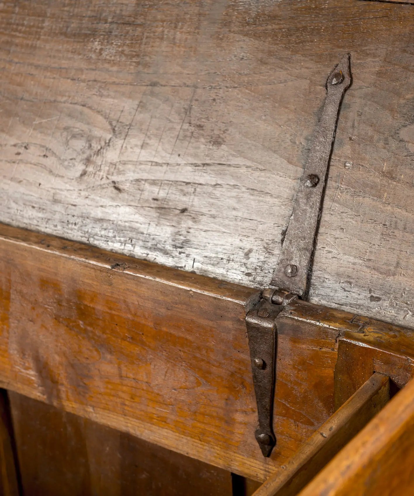 Spanish chest from the 18th century, made of carved wood