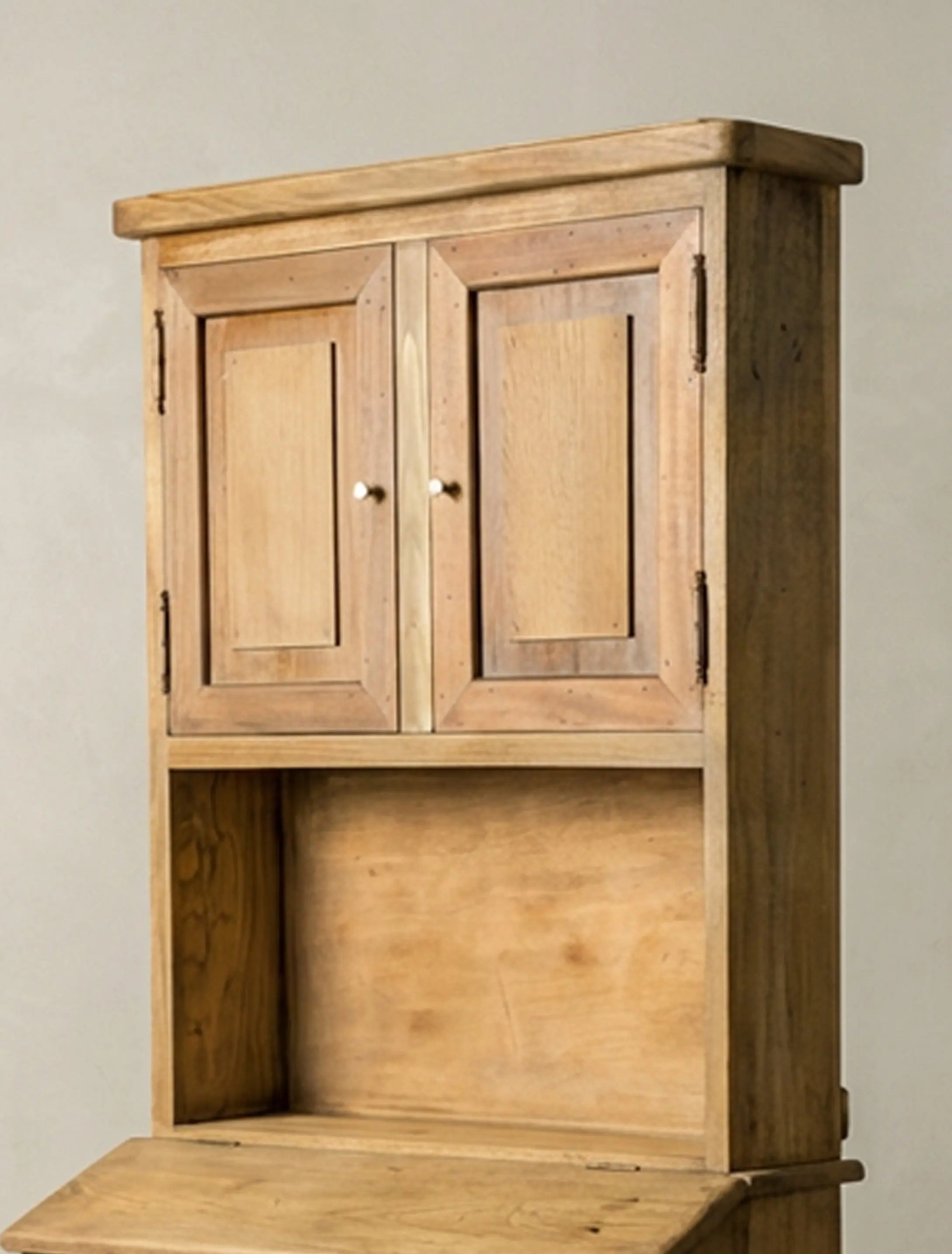 Alacena rústica de madera maciza