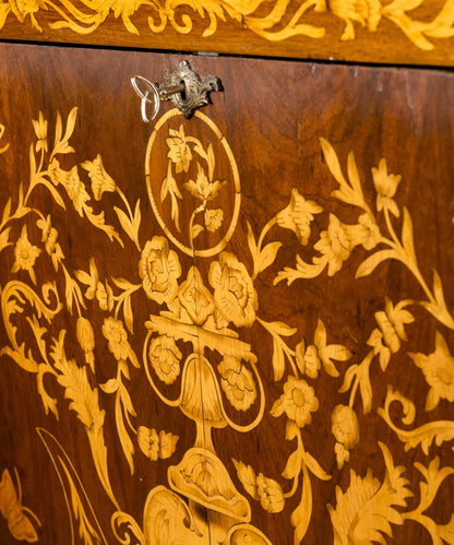 detalle marqueteria floral