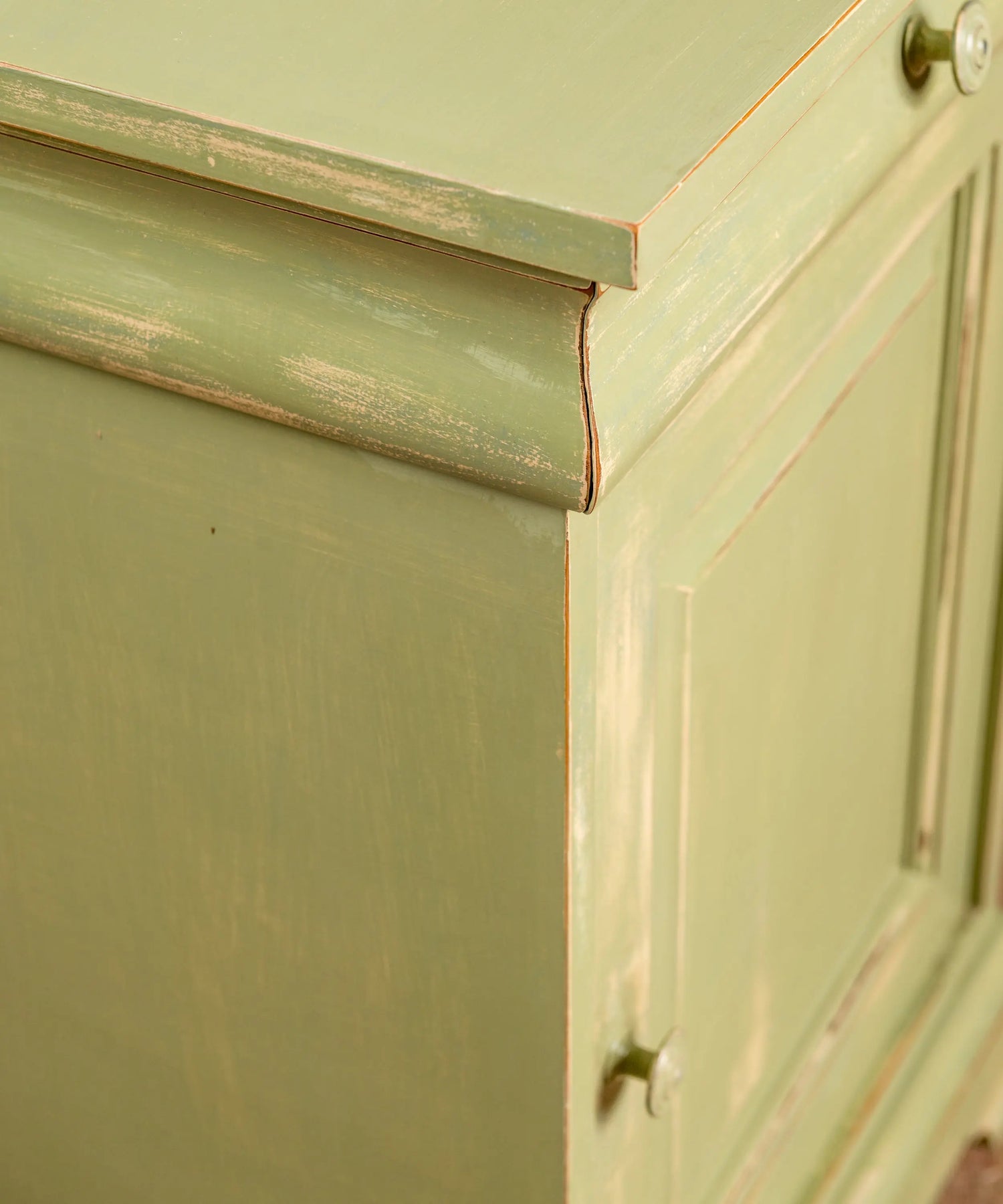 Mesita de Noche / Mueble auxiliar vintage en verde salvia decapé