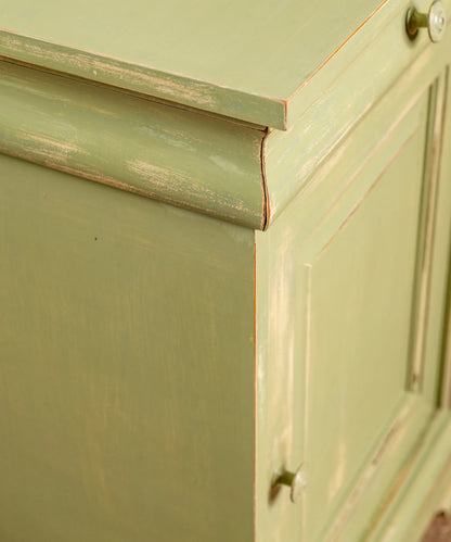 Mesita de Noche / Mueble auxiliar vintage en verde salvia decapé