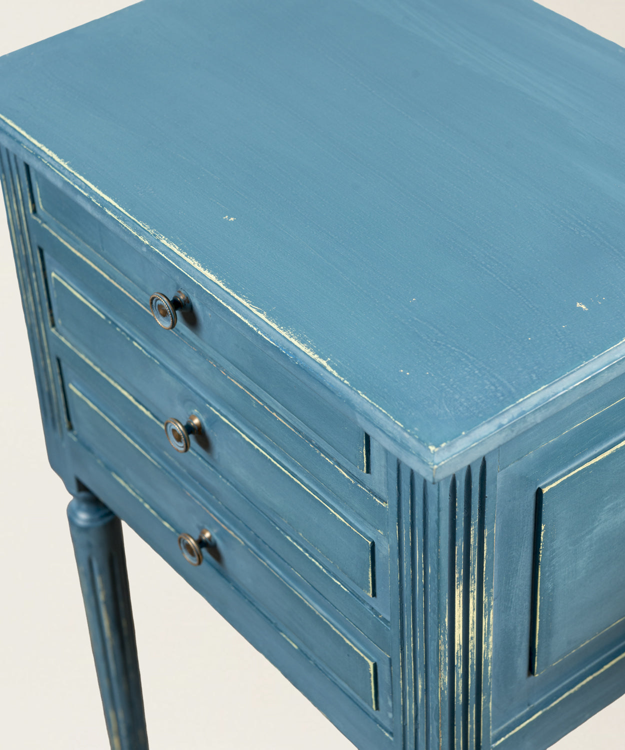 Pareja de mesitas de noche vintage