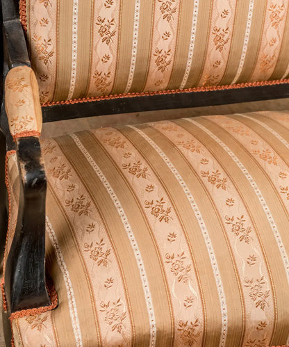 Sofá de dos plaza de estilo isabelino