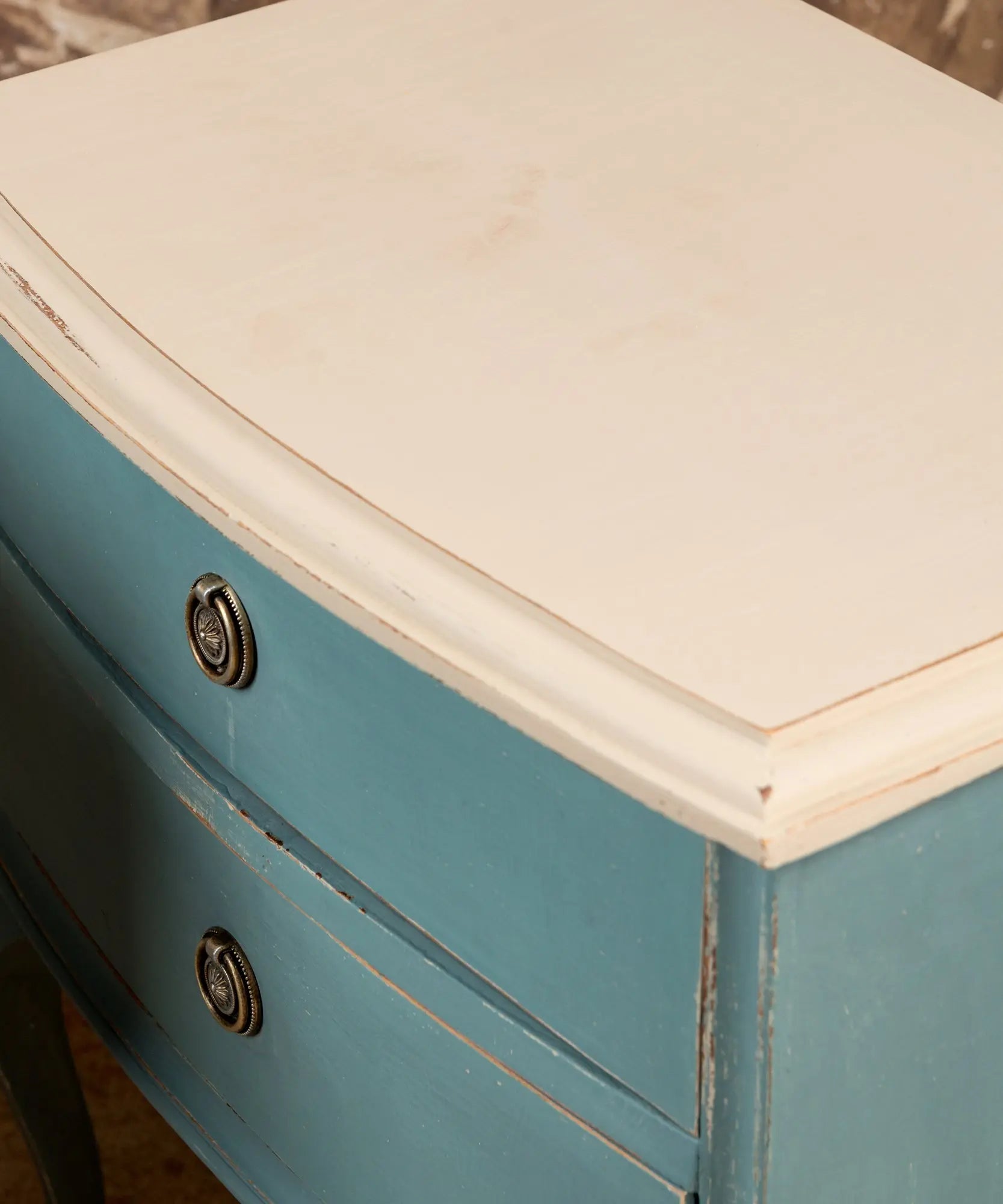 detalle vista superior de las mesitas vintage