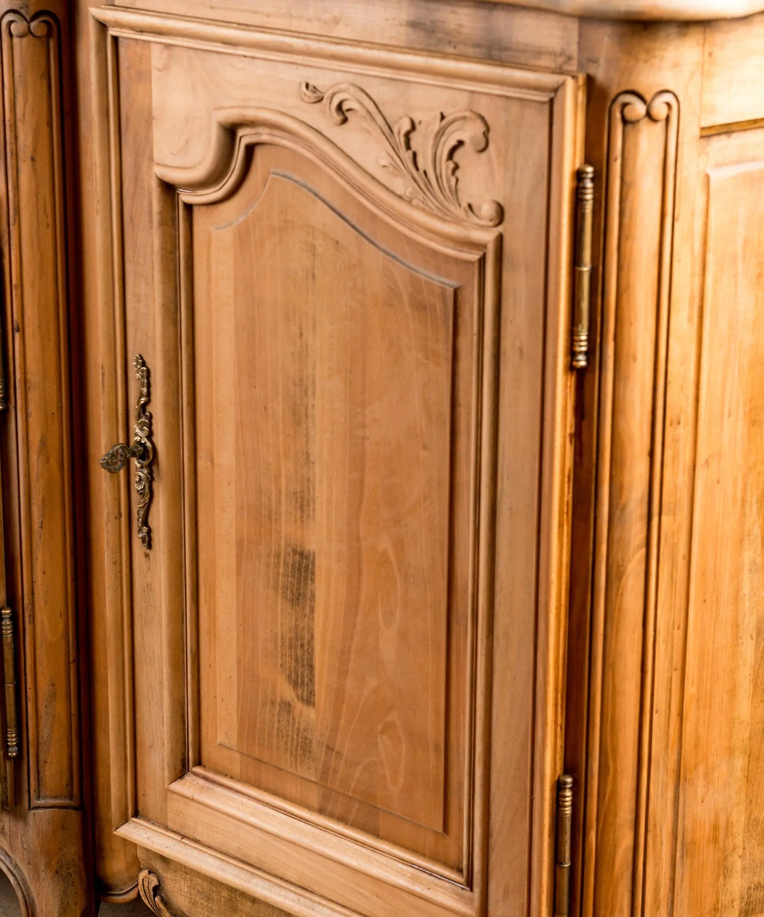 Aparador provenzal en madera lavada