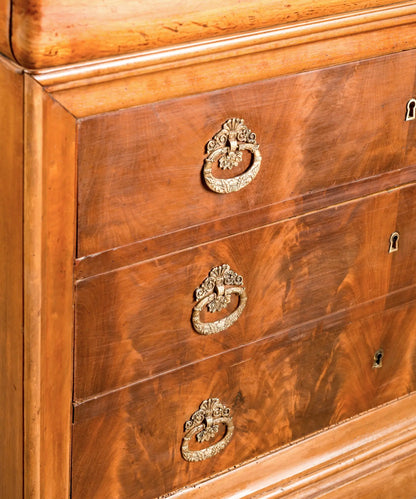 Cómoda antigua de estilo Luis Felipe con tapa de mármol gris (S. XIX)