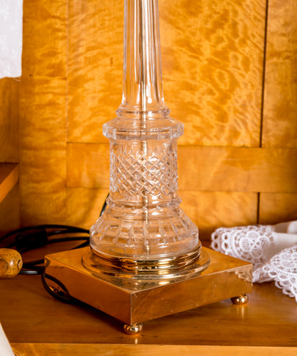 Table lamp with glass base