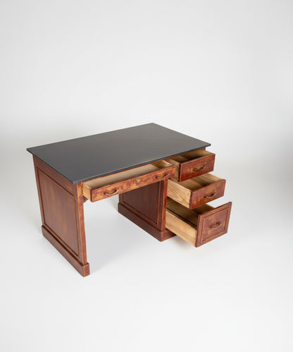 Escritorio antiguo de roble La Roda