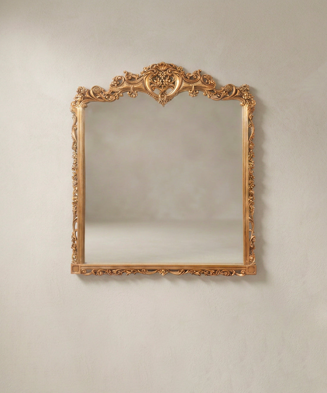 Espejo Dorado Vintage de Madera con Tallas | Copete de Volutas y Flores